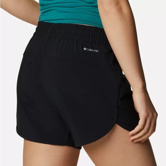 Columbia Pants - Columbia Women's Bogata Bay Stretch Shorts